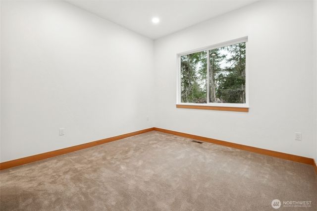 26181 276th Avenue SE, Ravensdale, WA 98051