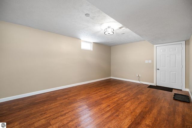 3303 Columbine Court, Traverse City, MI 49686