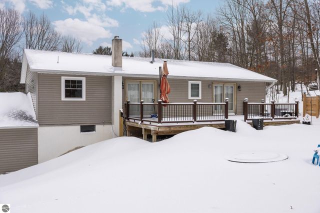 3303 Columbine Court, Traverse City, MI 49686