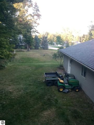 3303 Columbine Court, Traverse City, MI 49686