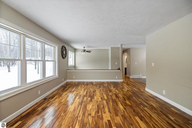 3303 Columbine Court, Traverse City, MI 49686