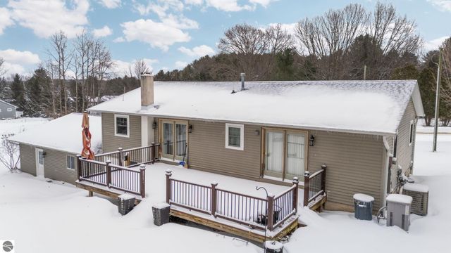 3303 Columbine Court, Traverse City, MI 49686