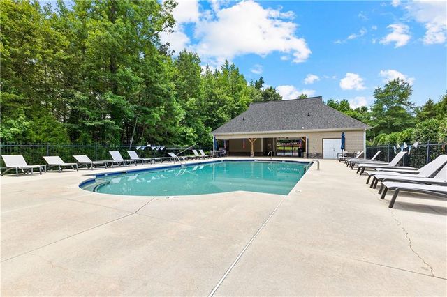 32 Riverbirch Way, Sharpsburg, GA 30277