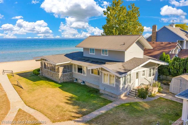 4488 Gratiot Avenue, Port Huron, MI 48060