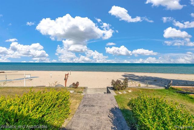 4488 Gratiot Avenue, Port Huron, MI 48060