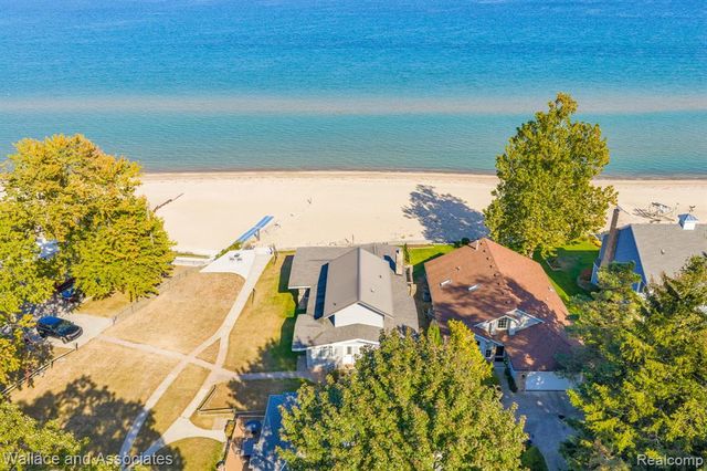 4488 Gratiot Avenue, Port Huron, MI 48060