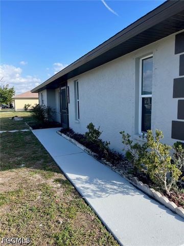 1402 SE 34 ST, Cape Coral, FL 33904