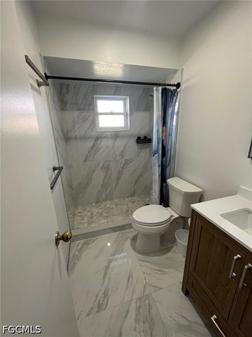 1402 SE 34 ST, Cape Coral, FL 33904