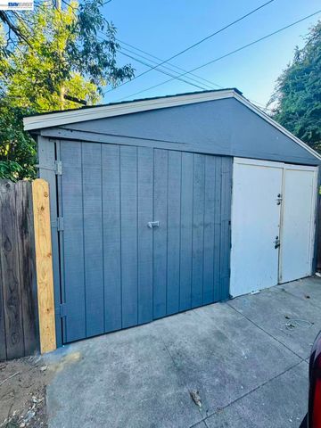 1034 x st, Sacramento, CA 95818