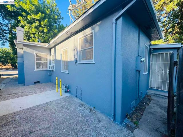 1034 x st, Sacramento, CA 95818
