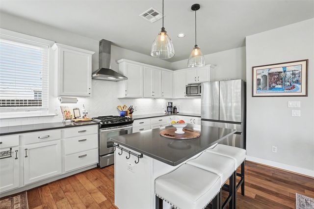 555 River Bluff CIR, Georgetown, TX 78626