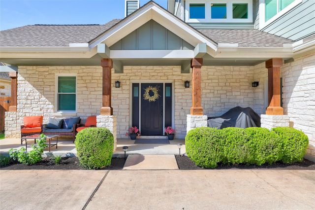 555 River Bluff CIR, Georgetown, TX 78626