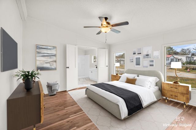 102 S Wren Lane, Robertsdale, AL 36567