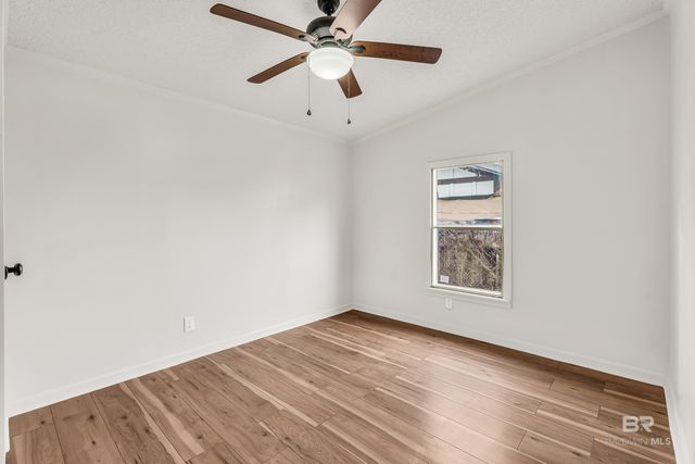 102 S Wren Lane, Robertsdale, AL 36567