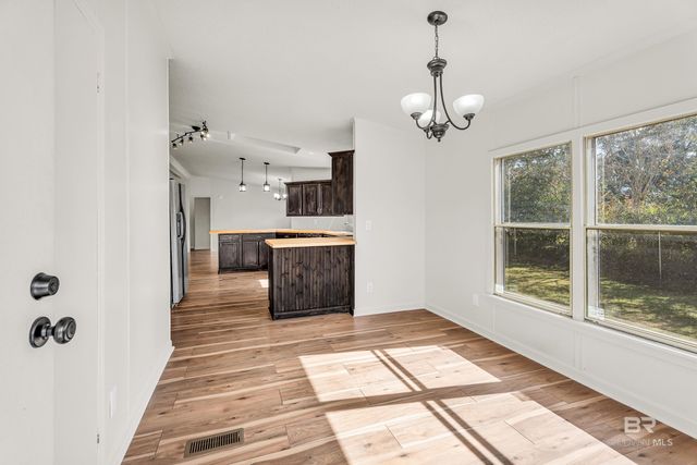 102 S Wren Lane, Robertsdale, AL 36567