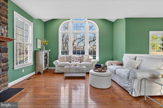 4215 FERGUSON DR, Doylestown, PA 18902