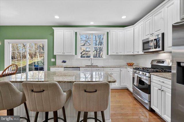 4215 FERGUSON DR, Doylestown, PA 18902