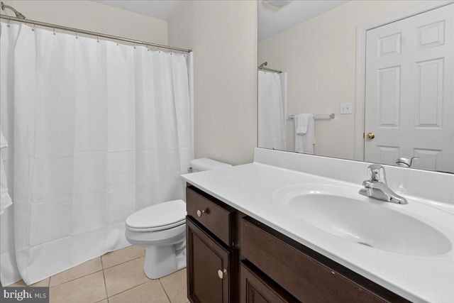 4215 FERGUSON DR, Doylestown, PA 18902