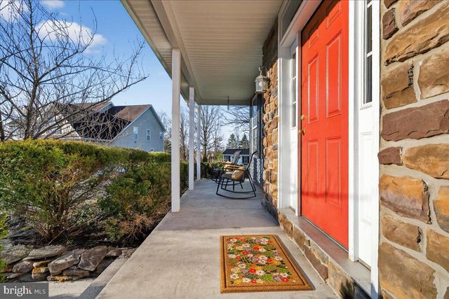 4215 FERGUSON DR, Doylestown, PA 18902