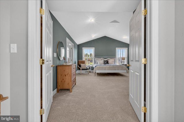 4215 FERGUSON DR, Doylestown, PA 18902