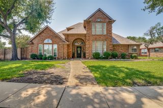 2001 Diamond Oaks Drive, Garland, TX 75044