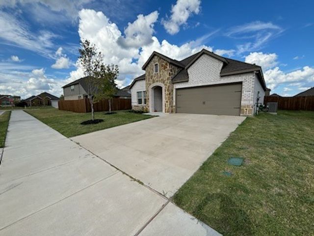 1109 Colonial Bluff Lane, Princeton, TX 75407