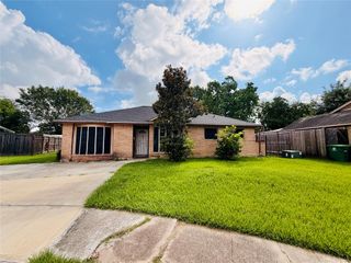 12211 Wessex Drive, Houston, TX 77089