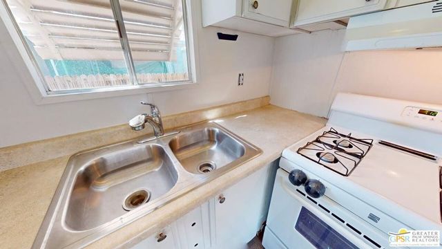 18555 Roberts Road 8, Desert Hot Springs, CA 92241