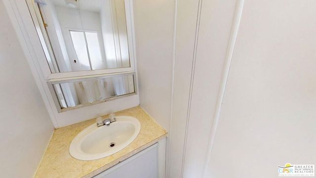 18555 Roberts Road 8, Desert Hot Springs, CA 92241