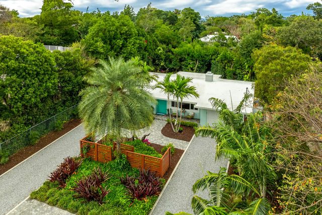 32 Park Road, Upper Matecumbe Key Islamorada, FL 33036