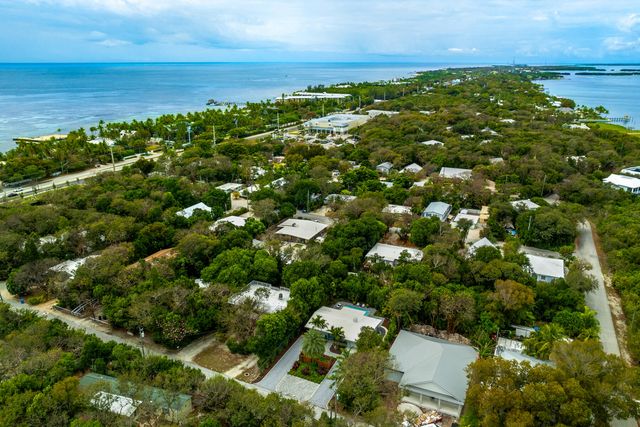 32 Park Road, Upper Matecumbe Key Islamorada, FL 33036