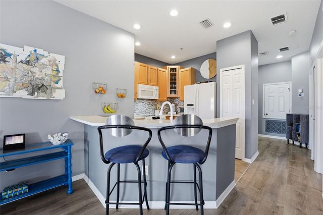 3758 PARKRIDGE CIRCLE 24-201, Sarasota, FL 34243