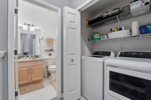 3758 PARKRIDGE CIRCLE 24-201, Sarasota, FL 34243