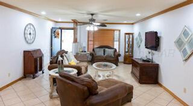 110 Dallam Avenue, Dumas, TX 79029