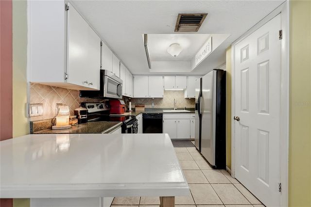 3801 UPLAND PLACE, Valrico, FL 33594