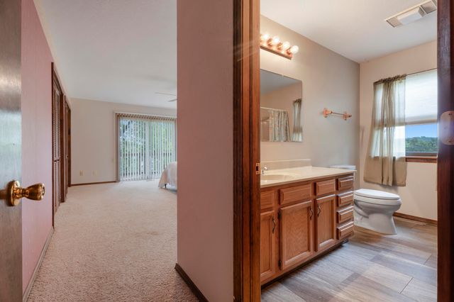 24991 S 638 Road, Grove, OK 74344
