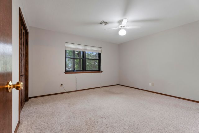 24991 S 638 Road, Grove, OK 74344
