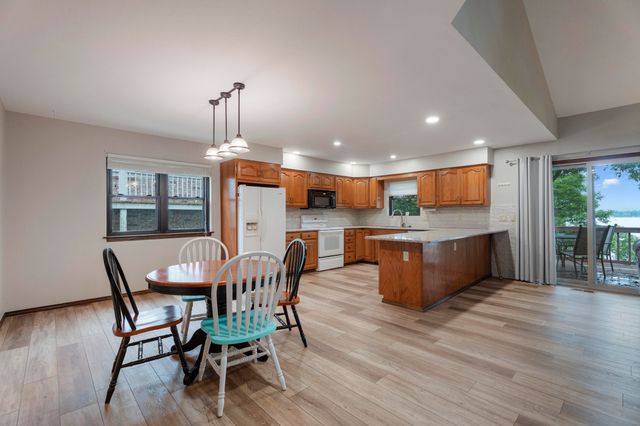 24991 S 638 Road, Grove, OK 74344