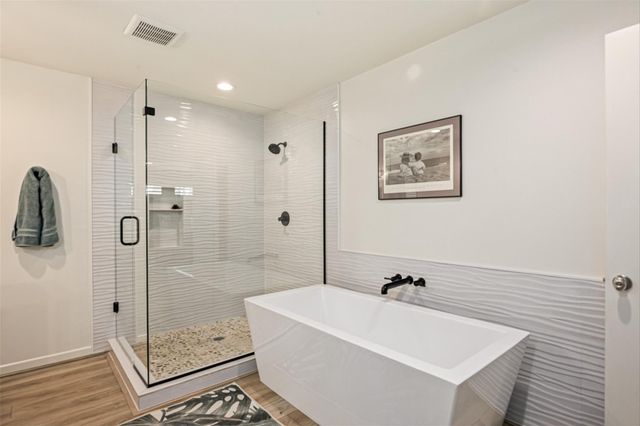 4006 Elissa Court Court, Galveston, TX 77554