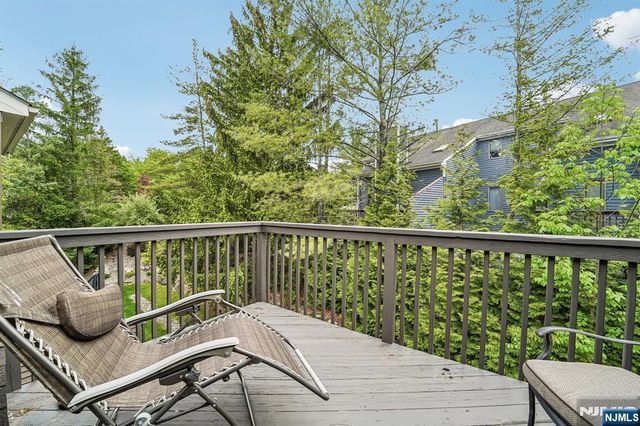 224 Westervelt Lane, Mahwah, NJ 07430