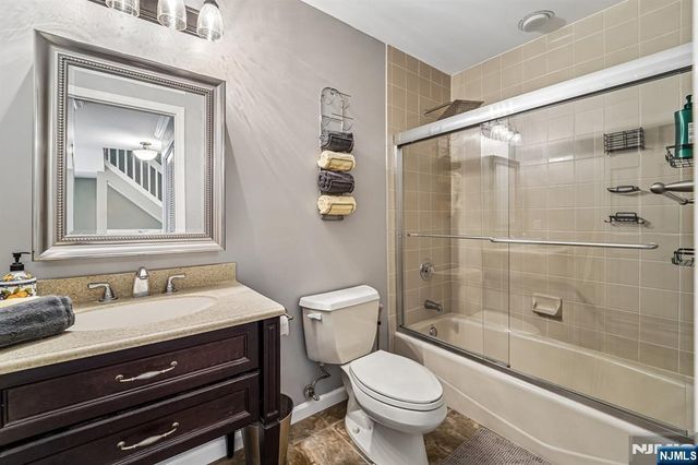 224 Westervelt Lane, Mahwah, NJ 07430