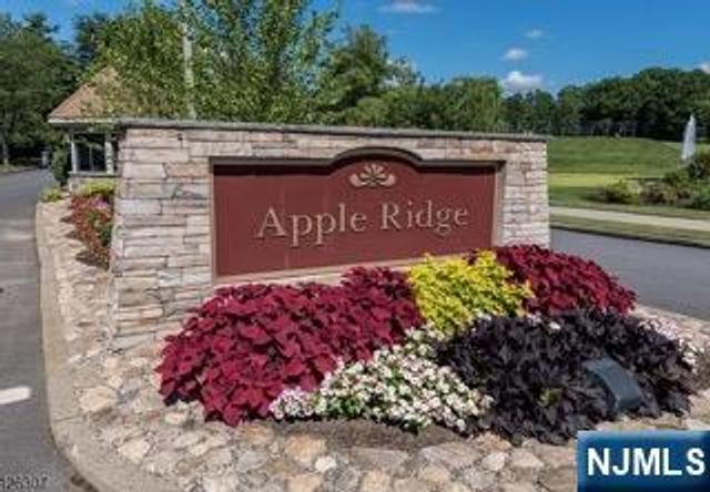 224 Westervelt Lane, Mahwah, NJ 07430