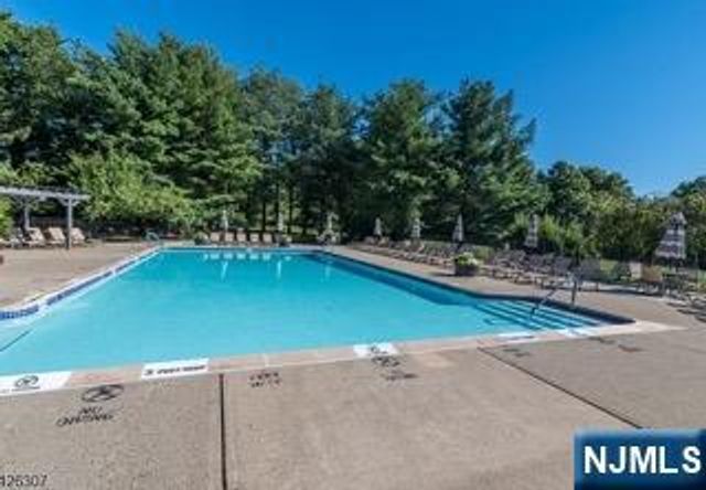 224 Westervelt Lane, Mahwah, NJ 07430