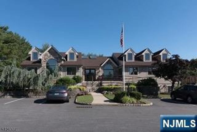 224 Westervelt Lane, Mahwah, NJ 07430