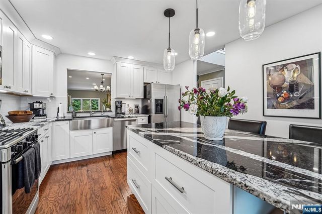 224 Westervelt Lane, Mahwah, NJ 07430