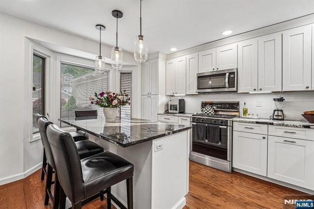 224 Westervelt Lane, Mahwah, NJ 07430
