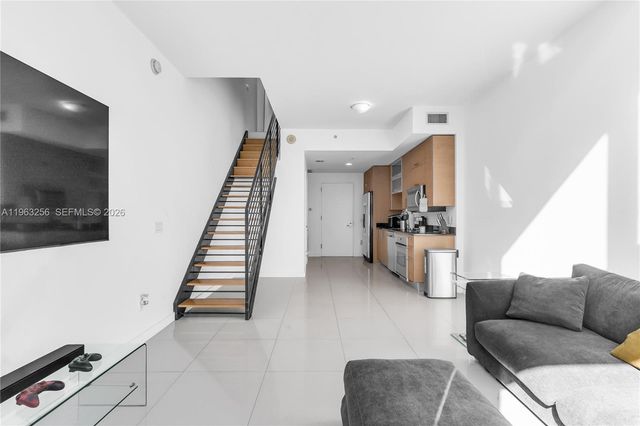 60 SW 13th St 3416, Miami, FL 33130