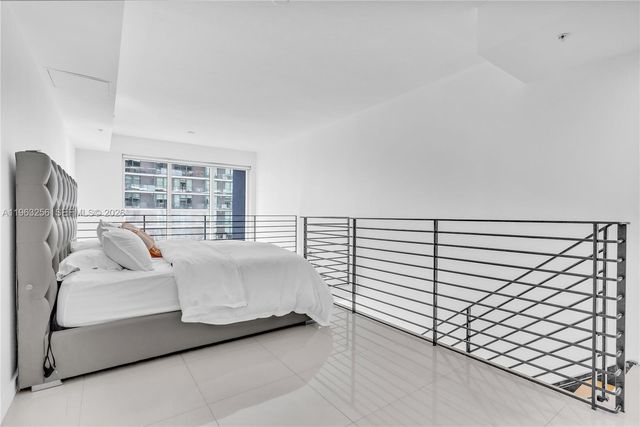 60 SW 13th St 3416, Miami, FL 33130