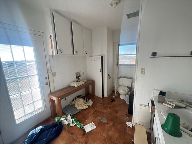 565 FM 1241, Hamilton, TX 76531