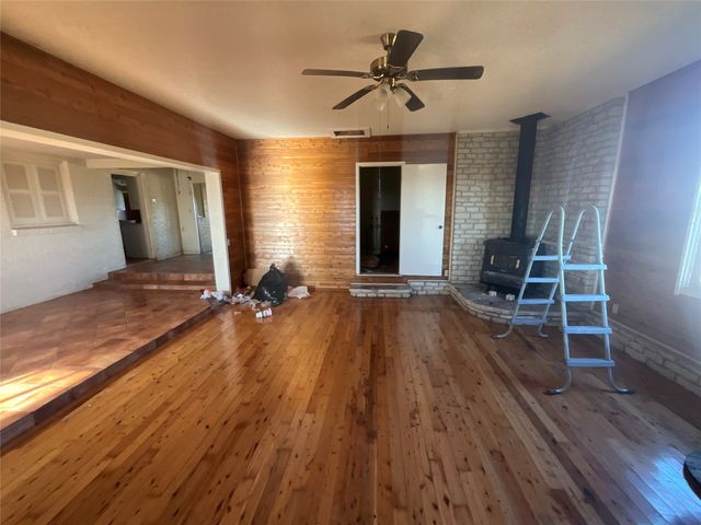 565 FM 1241, Hamilton, TX 76531